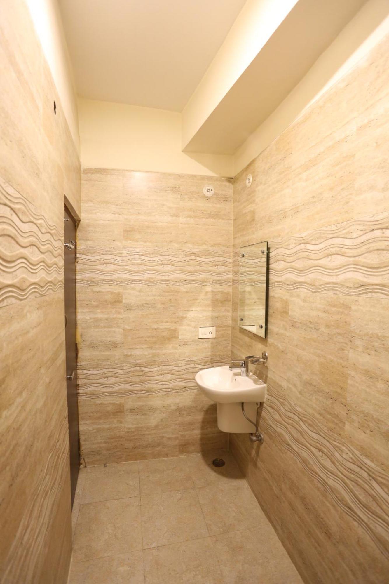 Airport Hotel Kiara - New Delhi Airport Εξωτερικό φωτογραφία