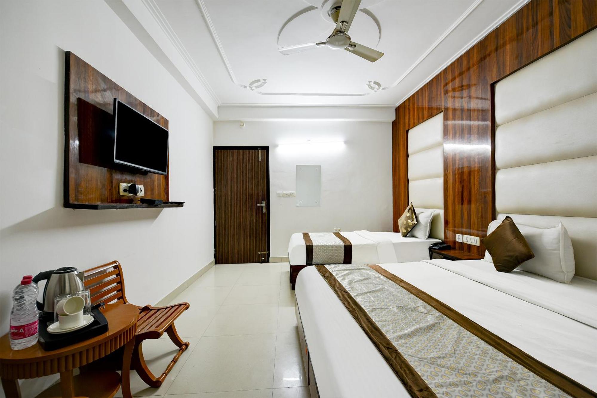 Airport Hotel Kiara - New Delhi Airport Εξωτερικό φωτογραφία