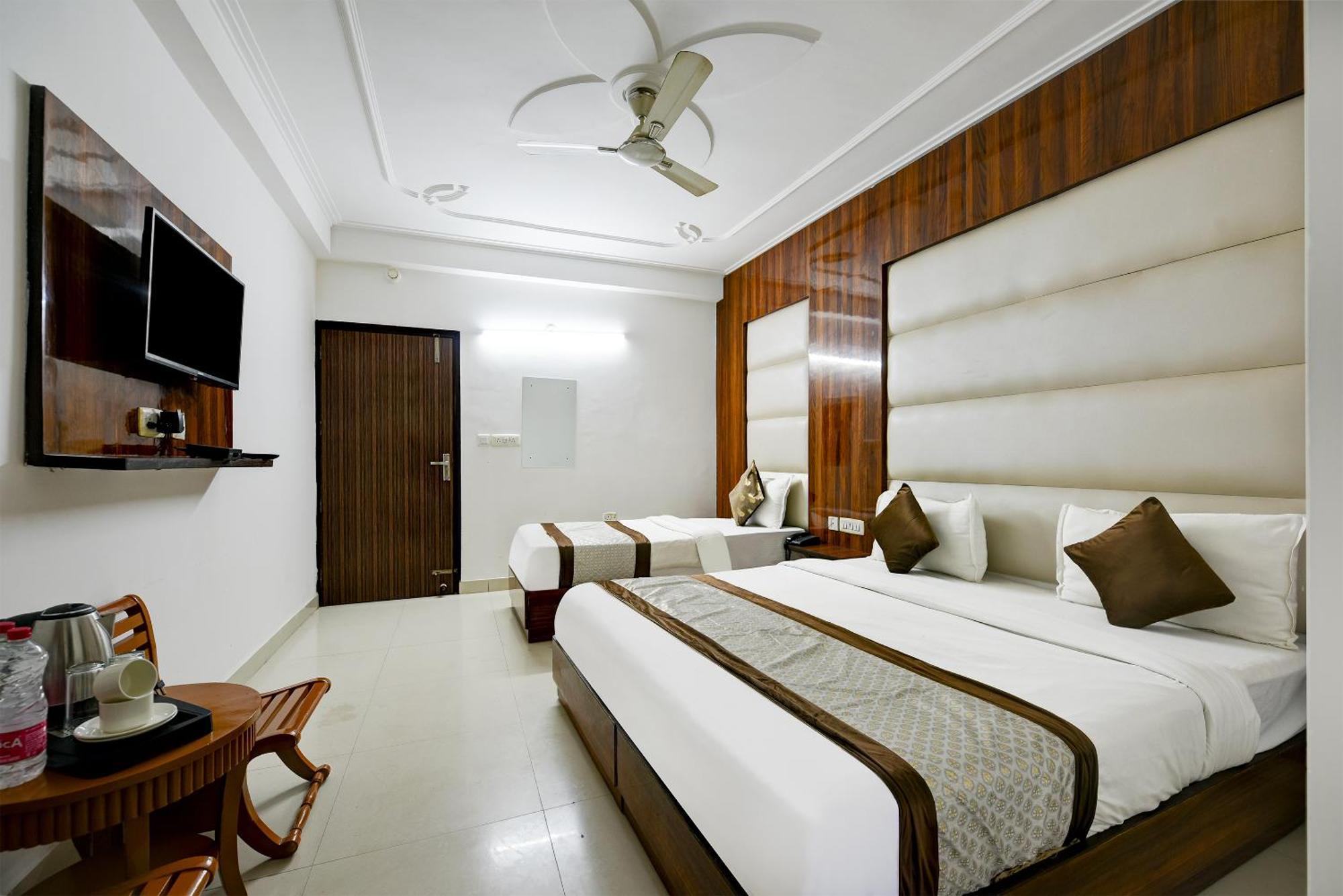 Airport Hotel Kiara - New Delhi Airport Εξωτερικό φωτογραφία